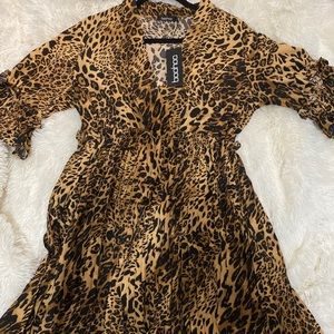 Short leopard dress